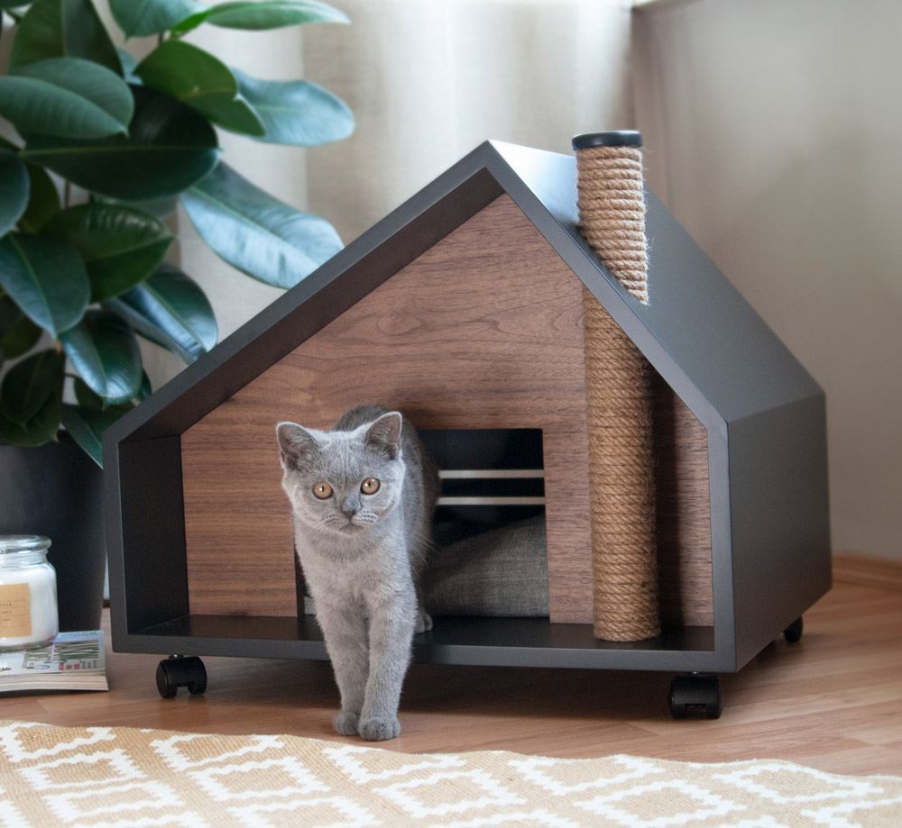 Домик для кошки: купить или сделать самому?