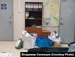 Почему кот или кошка кусается, когда их гладишь